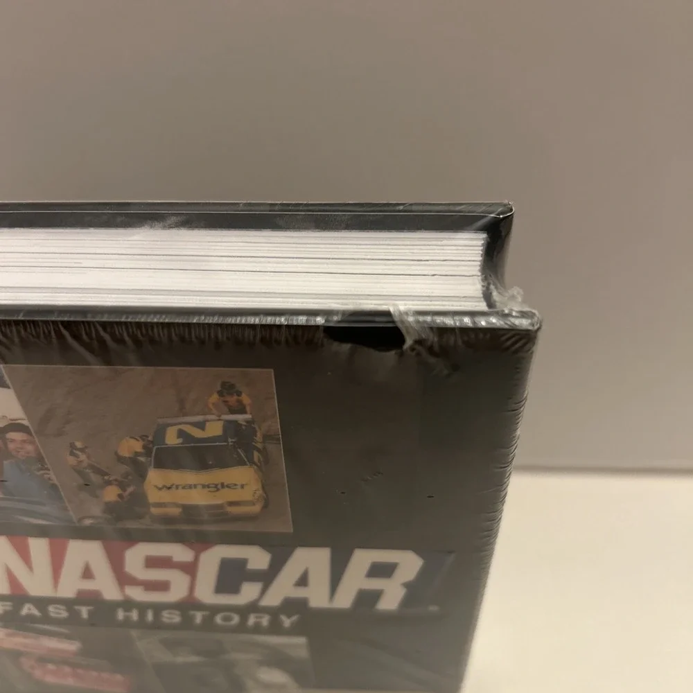 Nascar by Publications International‎ Ltd. Staff (2005, Hardcover)